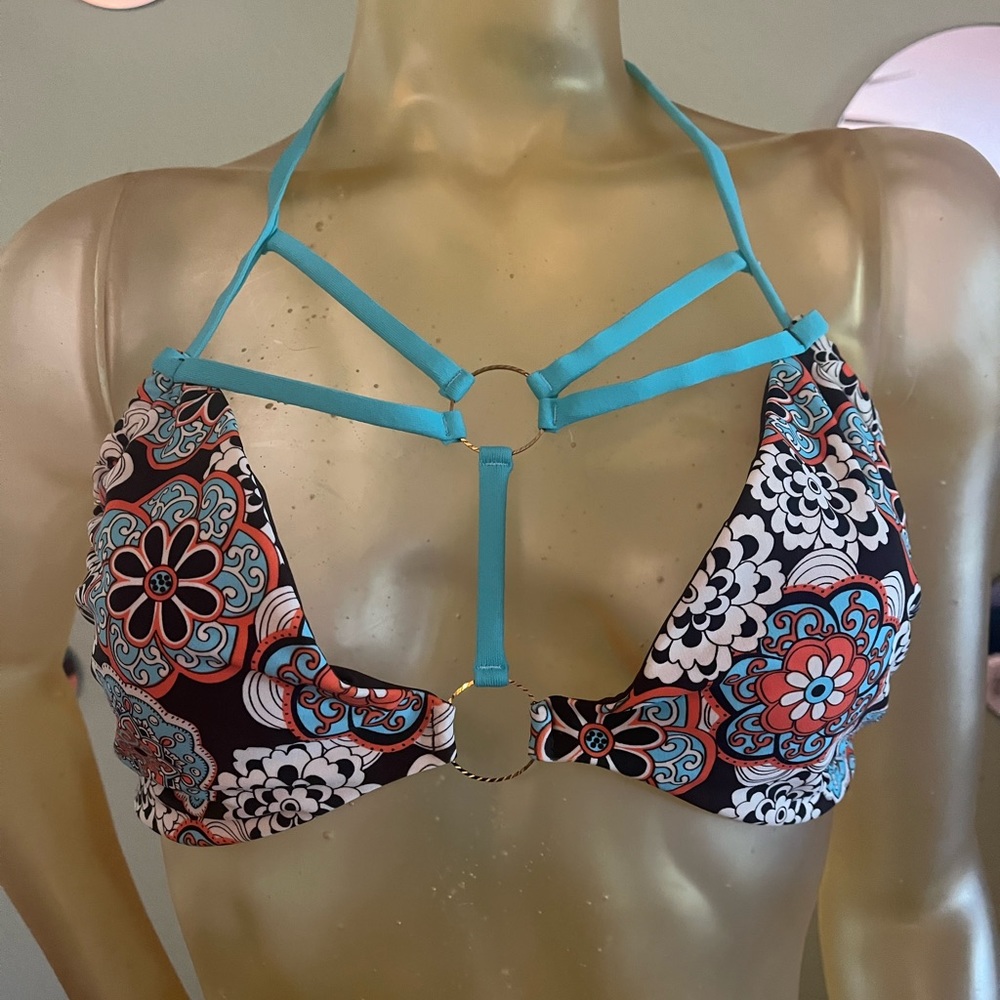 NWOT Retro style hippie, bikini top